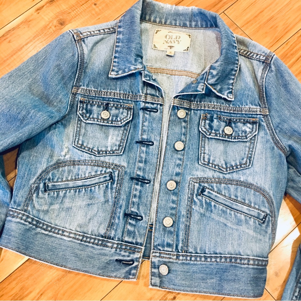 Denim crop jean jacket pockets beachy coastal boho style distressed smal…